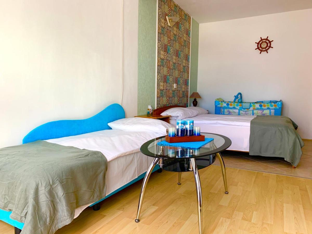 Sunray Guest House, Private Rooms & Apartment With Lovely Sea View 瓦爾納 外观 照片