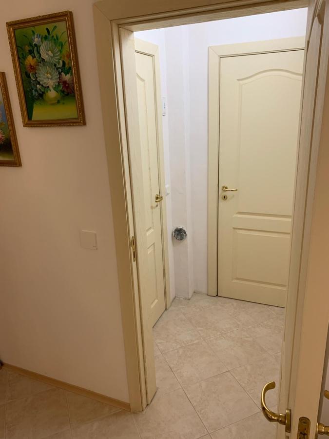 Sunray Guest House, Private Rooms & Apartment With Lovely Sea View 瓦爾納 外观 照片